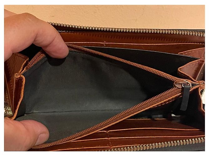 Gucci Monogram Canvas Zip-Around Wallet with Bow - Black - view 9