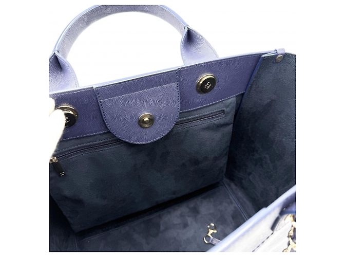 Borsa Tote Chanel Deauville MM Blu Blu navy - vista 9
