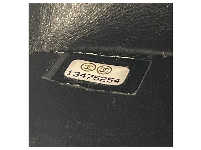 Borsa a tracolla Chanel Matelassé 25 Nero - vista 7
