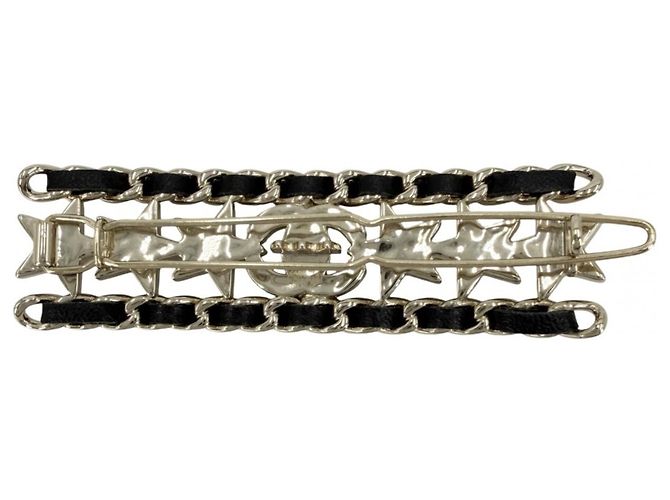Barrette in pelle placcata oro Chanel Nero D'oro - vista 2