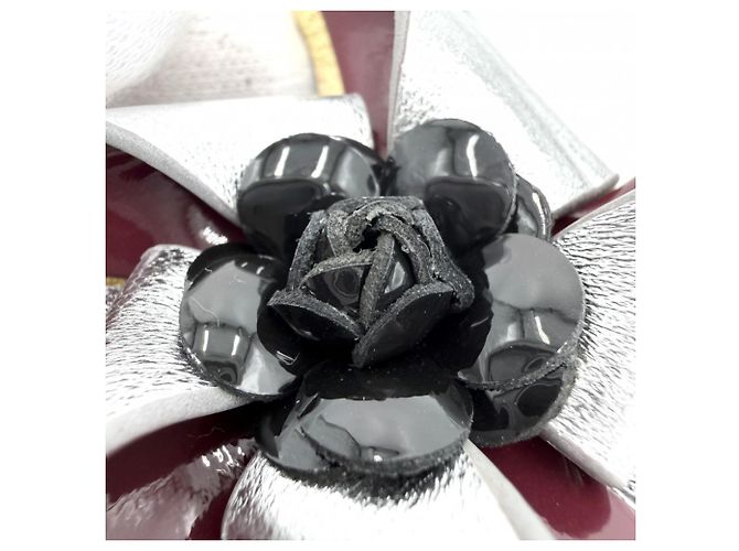 Spilla fiore Camelia Chanel Argento Rosso D'oro - vista 5