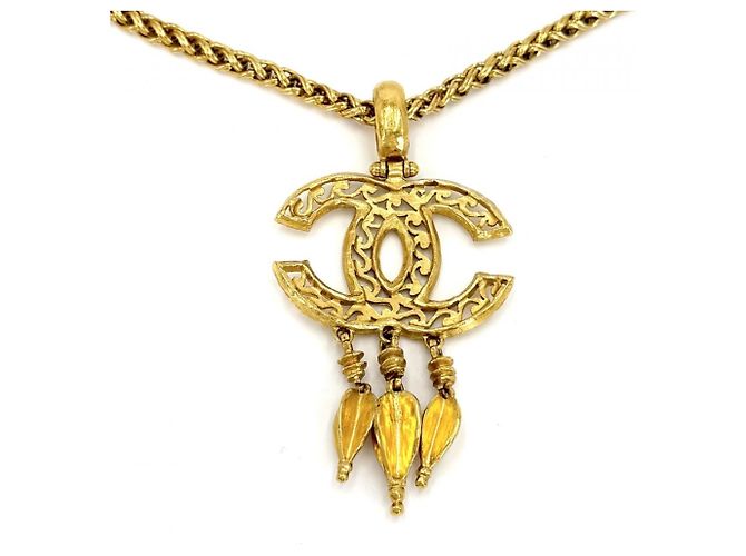 Collana con pendente Chanel Vintage Gold D'oro - vista 2