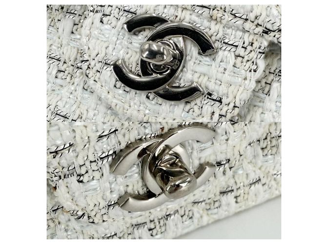 Timeless Borsa a tracolla Chanel Matelassé 25 Bianco - vista 10