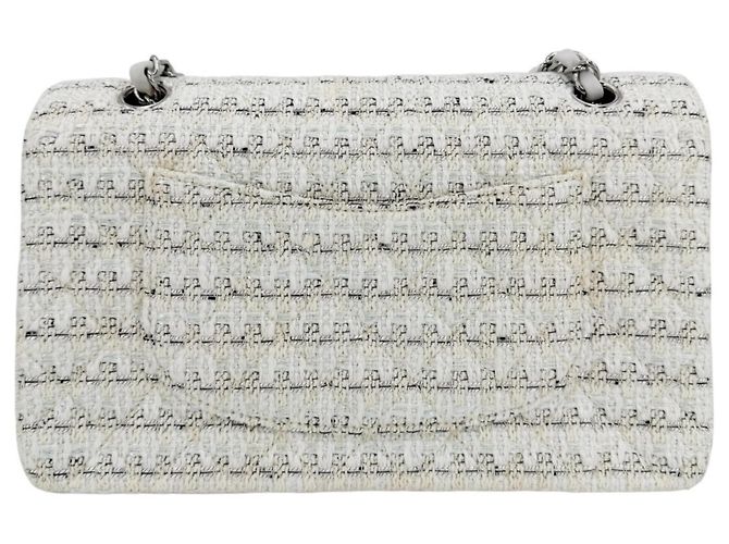 Timeless Borsa a tracolla Chanel Matelassé 25 Bianco - vista 2