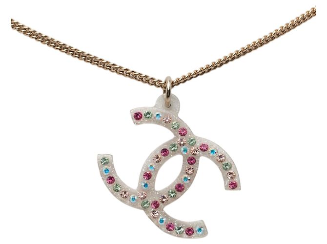 Collana con pendente Chanel Gold CC placcato oro strass e resina D'oro - vista 2