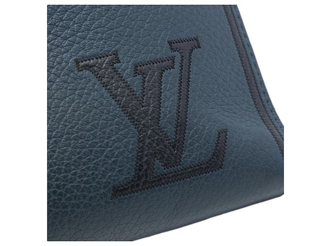 Louis Vuitton Pochette Jour GM in pelle Taurillon blu - vista 5