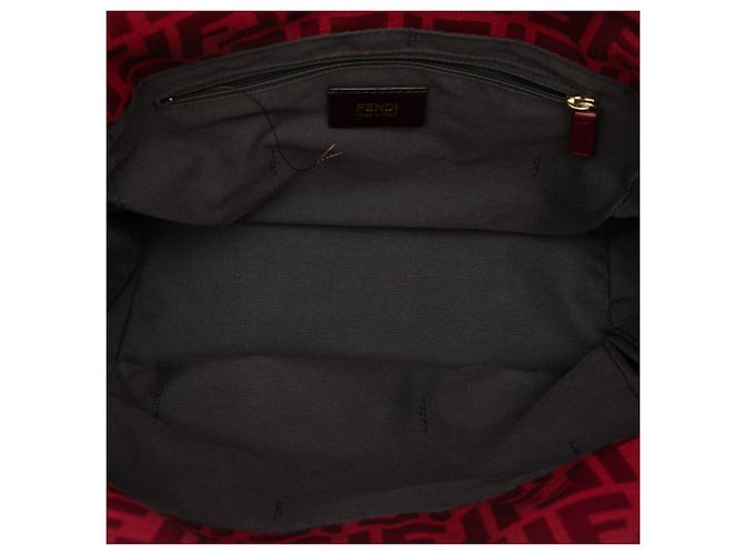 Fendi Chef Tote aus rotem Zucca Canvas Bordeaux - Ansicht 4