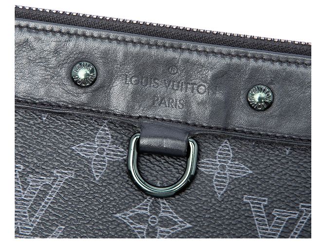 Louis Vuitton Pochette Vivienne Apollo Monogram Eclipse Nera GM Nero - vista 5