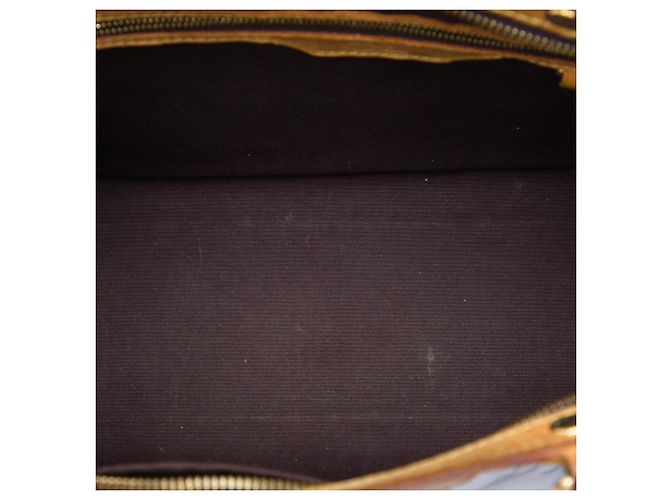 Louis Vuitton Purple Monogram Vernis Brea MM Porpora - vista 4