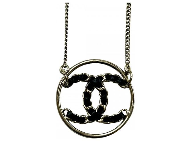 Collana in pelle placcata oro Chanel Nero D'oro - vista 2