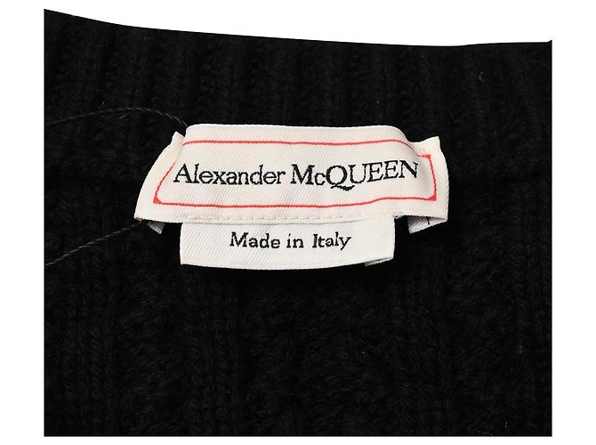 Alexander McQueen Cropped Cardigan aus Kabelstrick in schwarzem Kaschmir - Ansicht 4