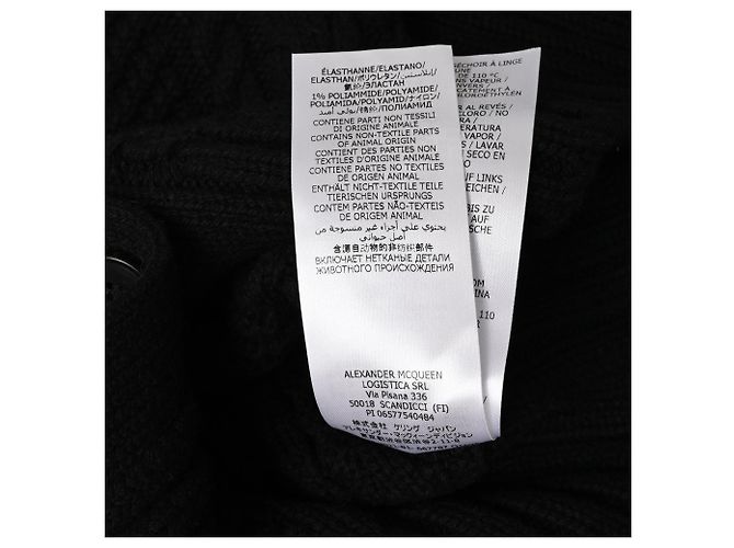 Alexander McQueen Cropped Cardigan aus Kabelstrick in schwarzem Kaschmir - Ansicht 9