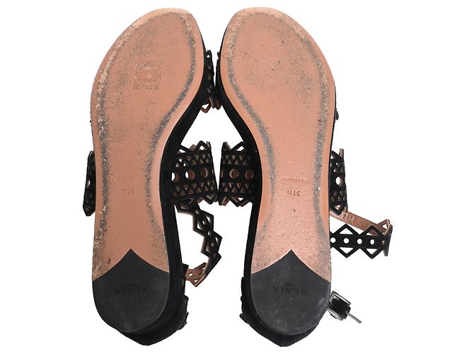 Sandali bassi open toe in scamosciato nero con taglio laser Alaïa - vista 6