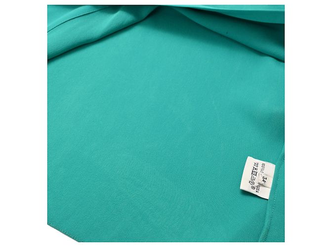Vestido envelope Hermès comprimento de joelho em seda turquesa - vista 27