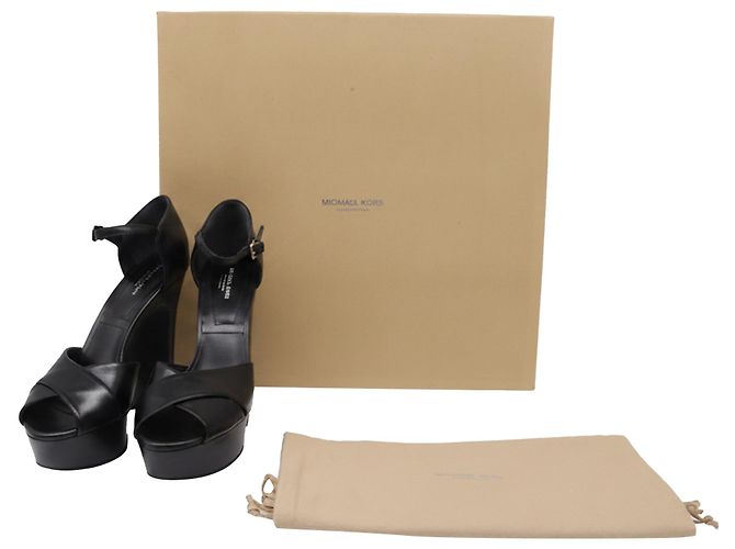 Sandali con zeppa Huxley di Michael Kors in pelle nera Nero - vista 6