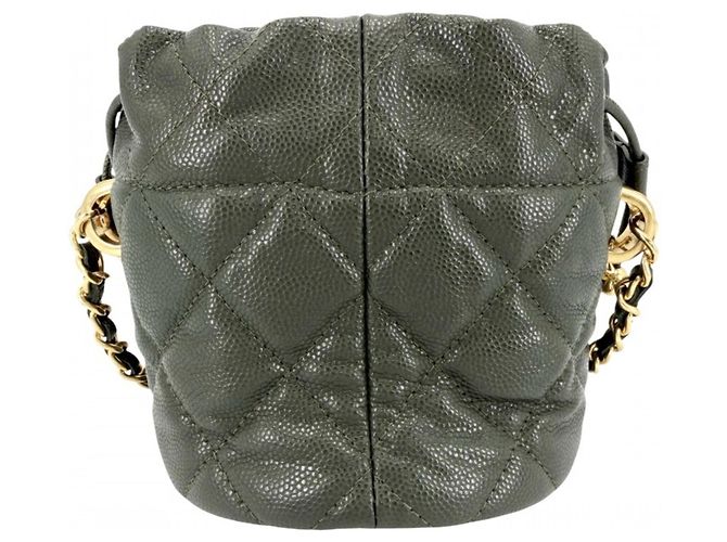 Borsa a tracolla Chanel in pelle di vitello granulata kaki Cachi - vista 2