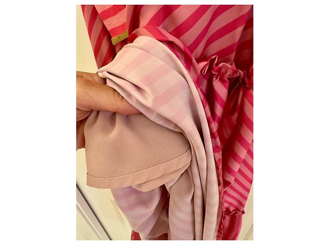 Autre Marque Preview Giorgia & Johns Rosa Gestreiftes One-Shoulder Maxikleid Pink - Ansicht 10
