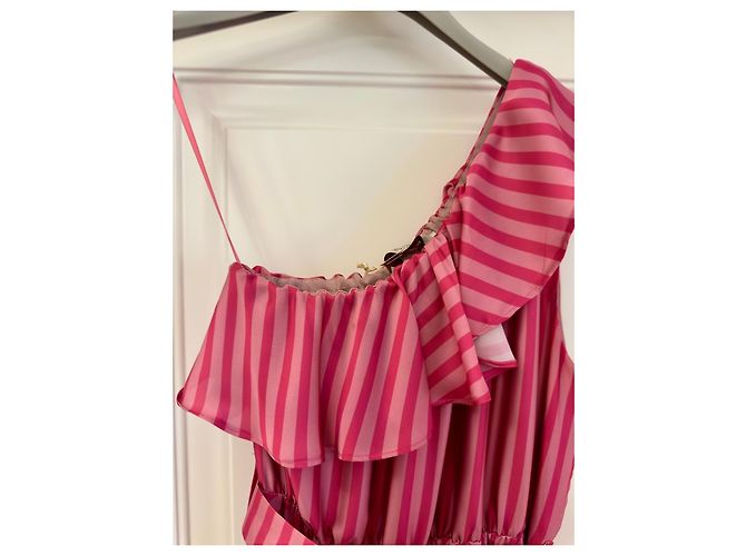 Autre Marque Preview Giorgia & Johns Rosa Gestreiftes One-Shoulder Maxikleid Pink - Ansicht 4