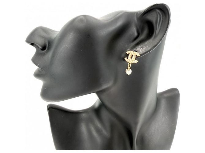 Orecchini a lobo Chanel placcati oro con perle finte - vista 2