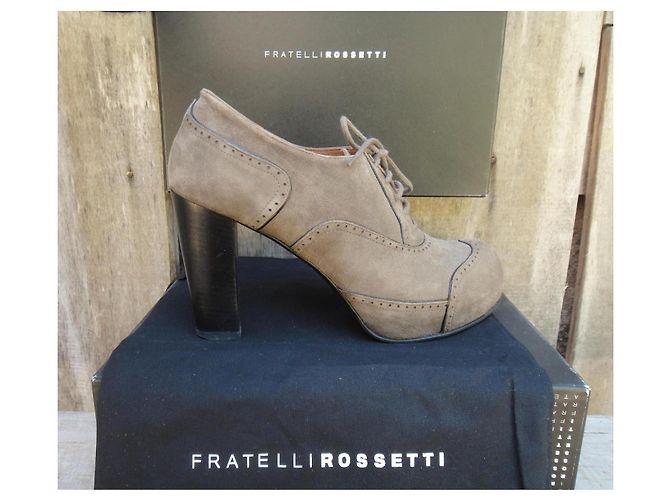 Autre Marque Fratelli Rossetti Décolleté stringate in camoscio Beige - vista 3