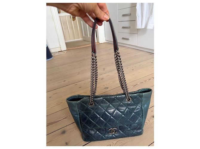 Chanel Timeless Shopping Bag Agnello Blu - vista 5