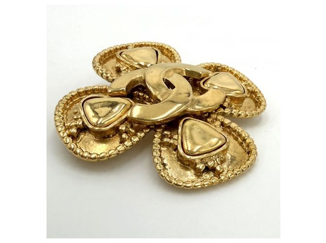 Spilla Vintage Chanel con design a quadrifoglio D'oro - vista 3