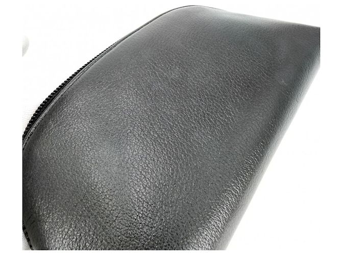 Chanel Pouch aus schwarzem Leder - Ansicht 8