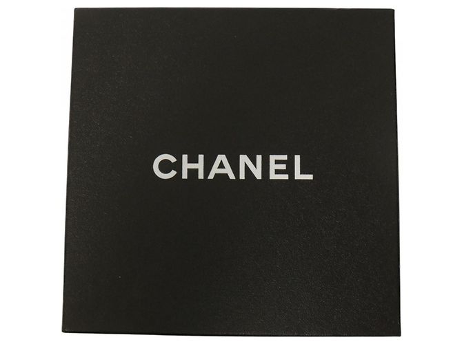 Collana lunga Chanel Vintage Triple Coco D'oro - vista 9