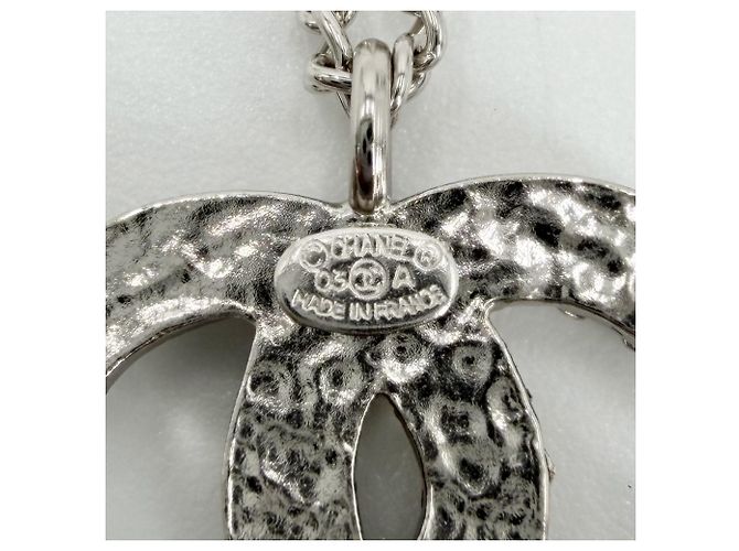 Colar Chanel Prata com Logotipo Coco - vista 4