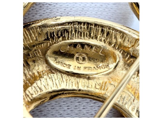 Spilla Chanel Vintage Matelassé Gold D'oro - vista 3