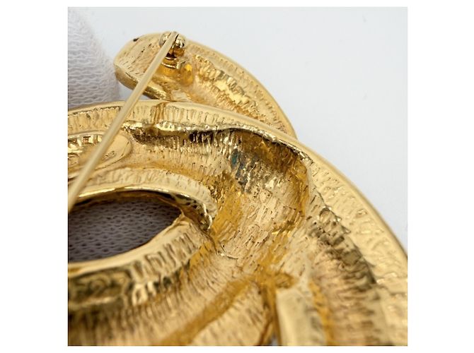 Spilla Chanel Vintage Matelassé Gold D'oro - vista 4