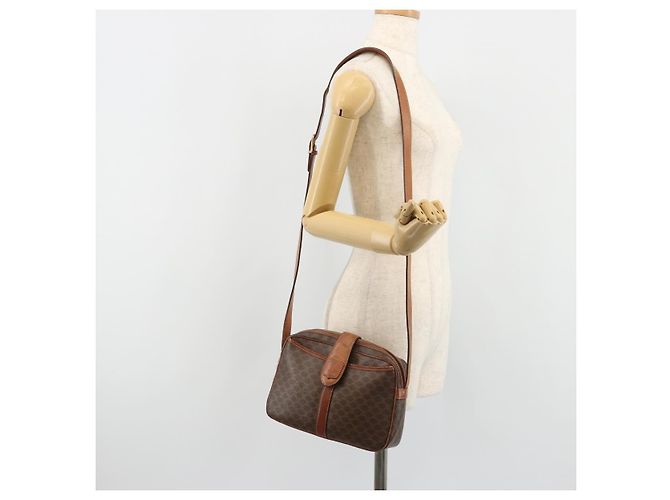 Céline Borsa a Spalla CELINE Macadam Canvas PVC Pelle Marrone Oro Auth 187894 D'oro - vista 23
