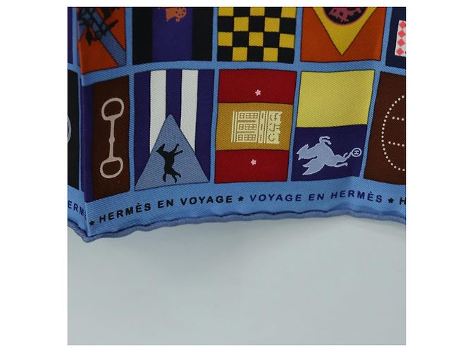 Hermès Carré 90 Sciarpa "En Voyage" Seta Blu Autentica 190238M - vista 12