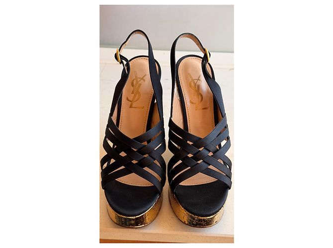 Yves Saint Laurent Sandali con zeppa e listini neri Nero D'oro - vista 6