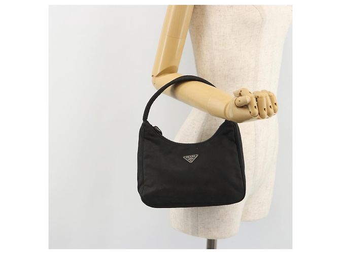 Pochette PRADA in nylon nero con dettagli argento Auth 186598 - vista 21