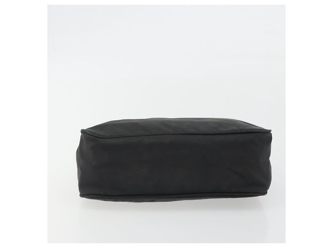 Pochette PRADA in nylon nero con dettagli argento Auth 186598 - vista 5