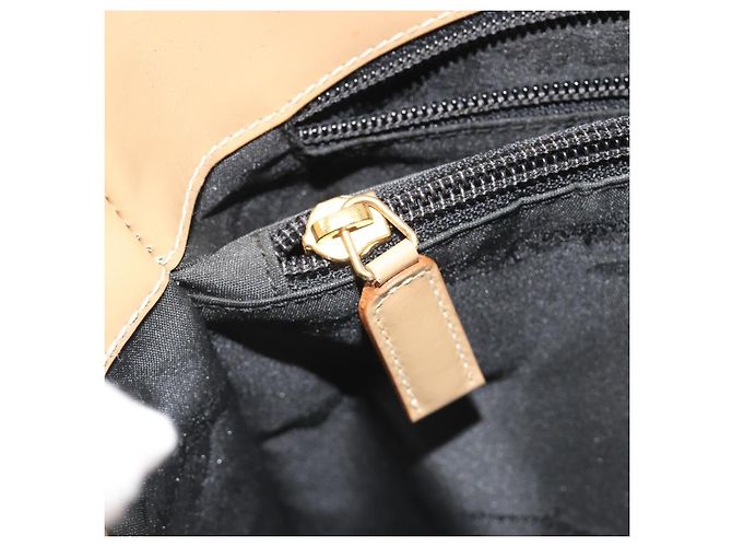 Borsa a tracolla Salvatore Ferragamo Gancini in pelle beige oro Auth ka4982 D'oro - vista 22