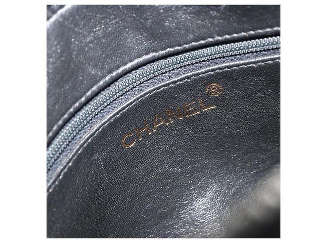 Borsa a spalla a catena CHANEL in pelle caviar nera con CC dorato Auth ka4989V Nero D'oro - vista 18