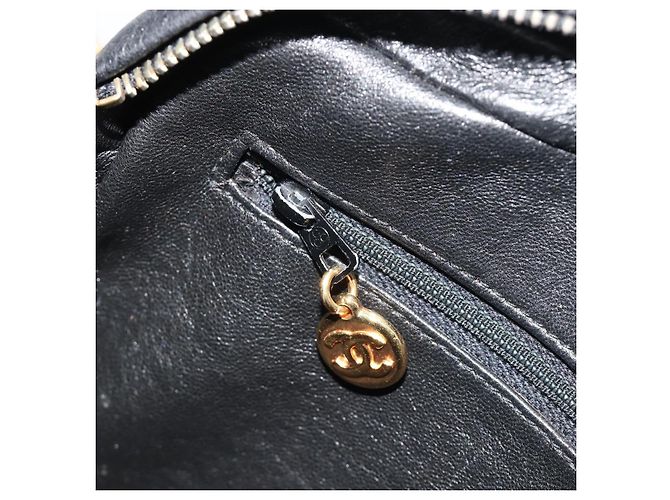 Borsa a spalla a catena CHANEL in pelle caviar nera con CC dorato Auth ka4989V Nero D'oro - vista 21