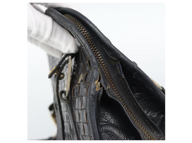 Borsa a Spalla FENDI in Pelle Nera e Oro Auth bs35826 Nero D'oro - vista 7
