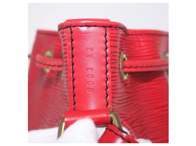 Bolso de Hombro LOUIS VUITTON Epi Petit Noe Rojo M44107 LV Auth 189163 Roja - vista 12