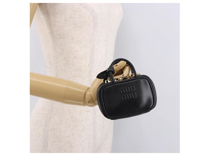 Charm per borsa Miu Miu Matelasse in pelle nera e oro Auth 188997M Nero D'oro - vista 21