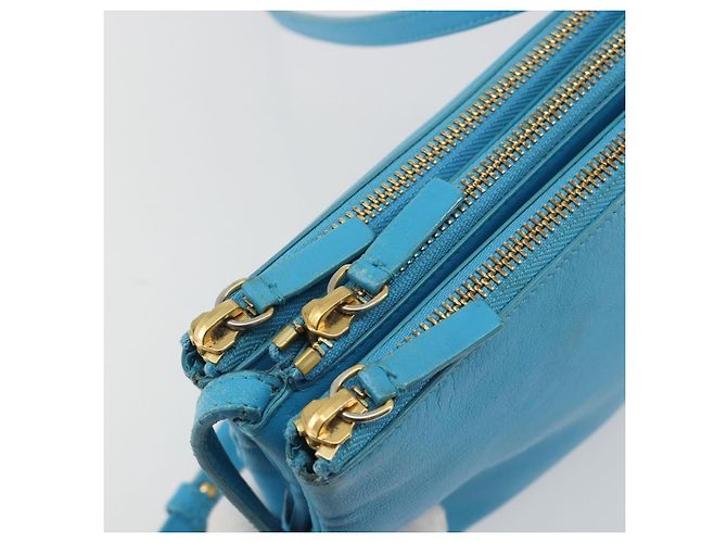 Céline Borsa a tracolla CELINE Trio in pelle azzurro oro Auth 189302 D'oro Blu chiaro - vista 10