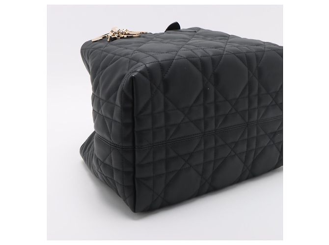 Dior Borsa Tote Toujours Medium in pelle di vitello Macrocannage Black Nero - vista 4