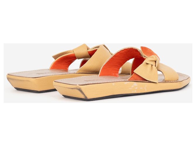 Sandali Miu Miu 2000s Angular Ribbon Slides Beige - vista 3