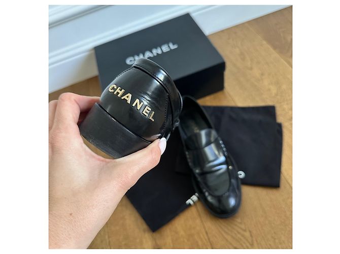 Chanel Mocassini in pelle nera Nero - vista 2