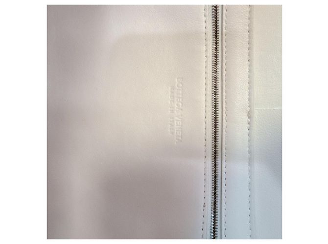 Bolsa de Ombro Bottega Veneta Arco Maxi Intrecciato Branco - vista 8