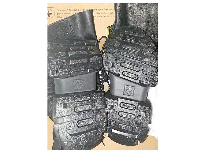 Dr. Martens DMLX XTRM HI Overknee-Stiefel Schwarz Leder - Ansicht 2