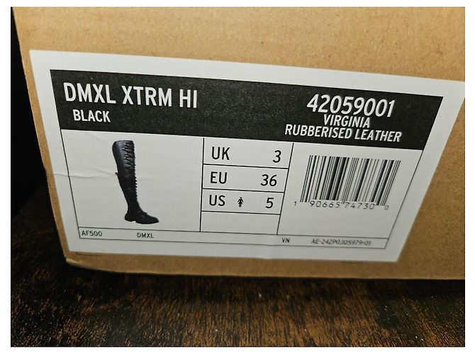 Dr. Martens DMLX XTRM HI Overknee-Stiefel Schwarz Leder - Ansicht 4