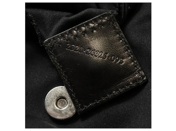 Borsa a Spalla Fendi Mamma Bucket Nero - vista 12